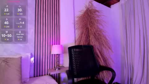 Snapshot of amanda_26 chatting on 11-06-25, 01:50 Luisa online show from 11-06-25, 01:50