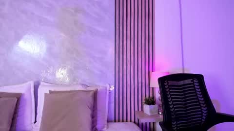 Luisa online show from 05-31-26, 01:03