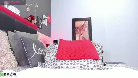 Snapshot of amanda_6ix9ine chatting on 01-20-25, 03:50 diana Private is Open online show from 01-20-25, 03:50