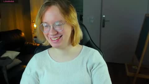 Hi im Amanda online show from 11-30-25, 02:54