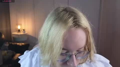 Snapshot of amanda_butlerr chatting on 06-28-26, 03:29 Hi im Amanda online show from 06-28-26, 03:29