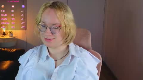 Snapshot of amanda_butlerr chatting on 06-29-26, 10:15 Hi im Amanda online show from 06-29-26, 10:15