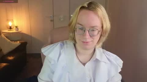 Snapshot of amanda_butlerr chatting on 07-04-26, 01:50 Hi im Amanda online show from 07-04-26, 01:50