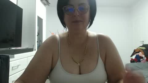Snapshot of amanda_muller5 chatting on 12-04-25, 11:02 Anda .. online show from 12-04-25, 11:02