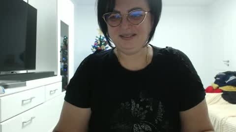 Snapshot of amanda_muller5 chatting on 12-15-25, 06:56 Anda .. online show from 12-15-25, 06:56