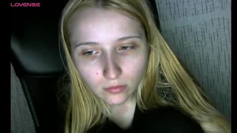 Snapshot of amanda_sherr chatting on 12-28-24, 01:18 Amanda online show from 12-28-24, 01:18