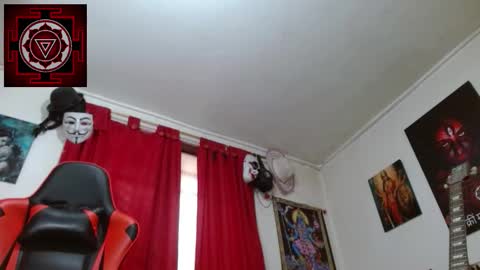 Snapshot of amanda_valeska chatting on 10-27-25, 05:50 Amanda Valeska online show from 10-27-25, 05:50