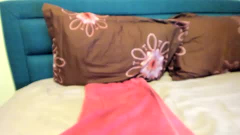 Snapshot of amandalove36 chatting on 02-10-25, 08:31 Amanda Love online show from 02-10-25, 08:31