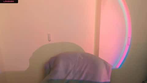 Snapshot of amandasentin chatting on 10-27-25, 08:29 Amanda online show from 10-27-25, 08:29