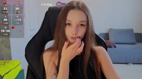 Snapshot of amaneli chatting on 06-25-26, 01:04 Mila online show from 06-25-26, 01:04