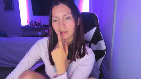 Liz online show from 09-09-25, 03:17