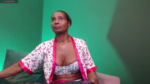 Snapshot of amara_bss_ chatting on 01-08-25, 12:37 luna online show from 01-08-25, 12:37