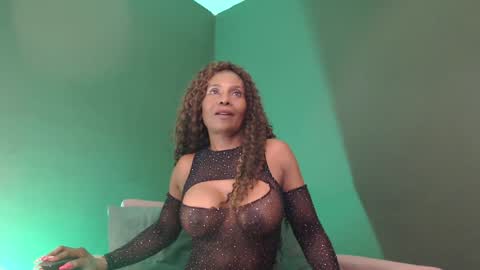 Snapshot of amara_bss_ chatting on 01-17-25, 04:15 luna online show from 01-17-25, 04:15
