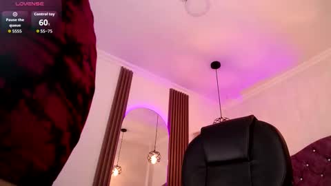 Snapshot of amara_davis1 chatting on 09-09-25, 12:05 amara_davis1 online show from 09-09-25, 12:05