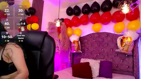 Snapshot of amara_davis1 chatting on 09-29-25, 03:44 amara_davis1 online show from 09-29-25, 03:44