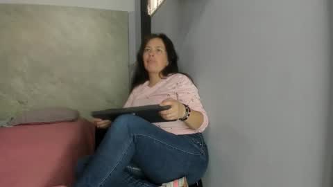 amara_luxe online show from 11-20-25, 08:19