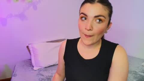 Amara Vega  online show from 12-14-25, 09:14