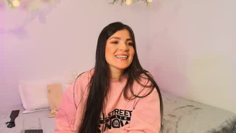 Amara Vega  online show from 12-15-25, 07:56