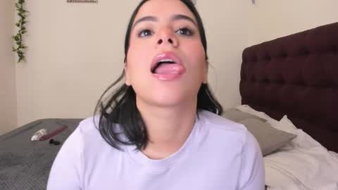 Snapshot of amaraa_01 chatting on 12-16-25, 03:33 Amaraa 01 online show from 12-16-25, 03:33