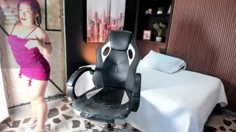 Snapshot of amaragrey_ chatting on 06-01-26, 07:59 Amara online show from 06-01-26, 07:59