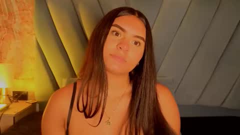 amarahanks_ online show from 11-08-25, 11:32