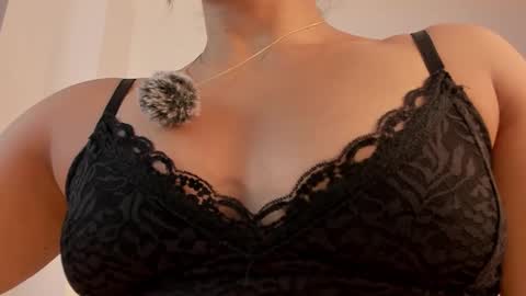 Snapshot of amaraht_ chatting on 09-26-25, 06:06 Amara online show from 09-26-25, 06:06