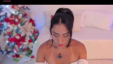 Snapshot of amaraht_ chatting on 12-04-25, 05:06 Amara online show from 12-04-25, 05:06