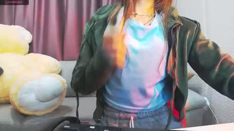 Snapshot of amaraluna_ chatting on 01-17-26, 08:34 Nika online show from 01-17-26, 08:34