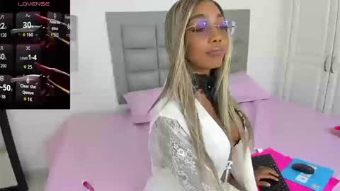 amaraluxe online show from 10-16-25, 02:01
