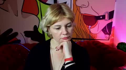 Sofia online show from 11-18-25, 02:54