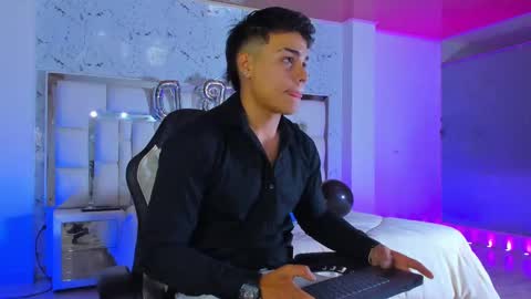 Snapshot of amarantablonde chatting on 10-05-25, 12:03 amarantablonde online show from 10-05-25, 12:03