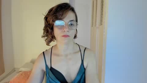 Snapshot of amaranthaajames chatting on 02-23-25, 06:28 Amarantha online show from 02-23-25, 06:28