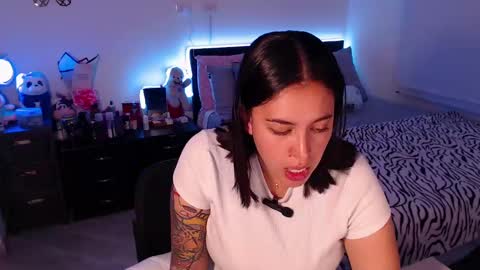 Mila  online show from 02-19-25, 12:03