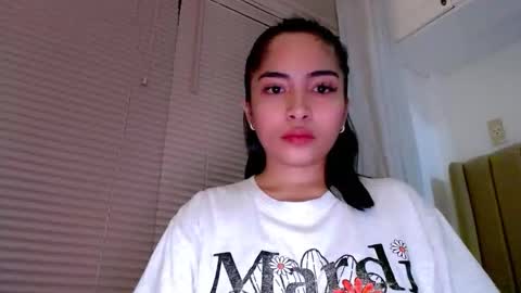 Snapshot of amariahholly chatting on 12-05-25, 11:52 Amariah Holly online show from 12-05-25, 11:52