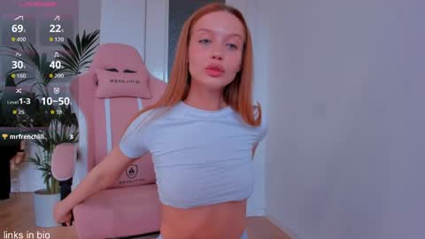 Snapshot of amazing_roxana chatting on 06-01-26, 05:47 Roxy online show from 06-01-26, 05:47