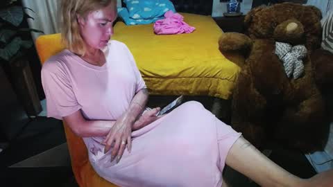 Snapshot of amazingbombshellx chatting on 02-18-25, 11:00 kendra online show from 02-18-25, 11:00