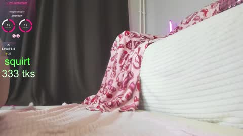 Im Mandy and I love to play in public and do crazy in PVT online show from 02-01-25, 10:37