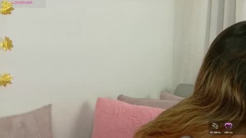 Snapshot of ambar_carterr chatting on 12-05-25, 03:37 Ambar online show from 12-05-25, 03:37