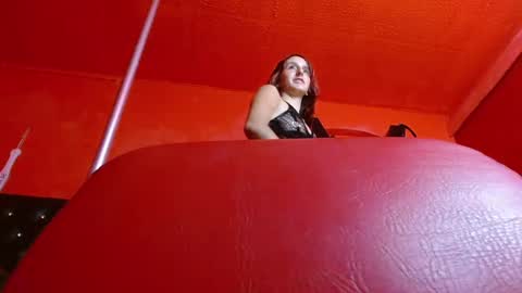 ambar_roux1 online show from 03-06-25, 08:16