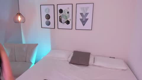 ambarevans_ online show from 09-30-25, 11:26