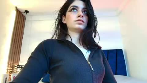 Snapshot of ambarlee_ chatting on 07-11-26, 12:19 AMBAR LEE online show from 07-11-26, 12:19