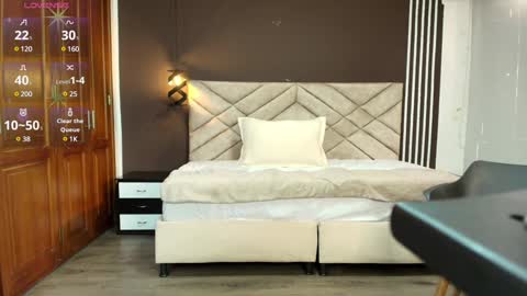 Ambar Ross online show from 12-23-24, 07:20