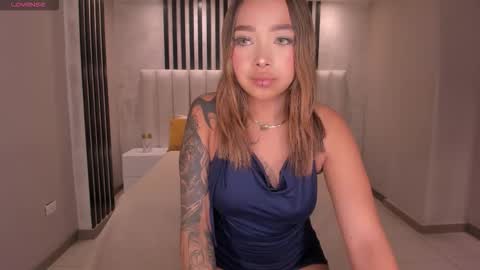 Snapshot of ambarowens chatting on 12-15-25, 12:26 ambarowens online show from 12-15-25, 12:26