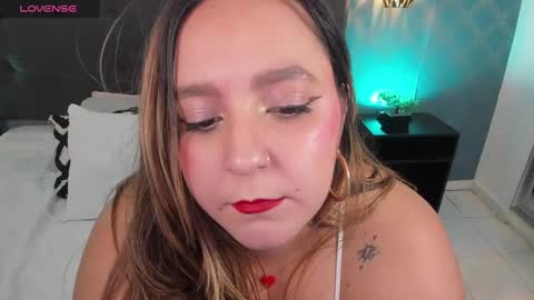 Snapshot of ambarroberts chatting on 12-14-24, 04:31 Ambar online show from 12-14-24, 04:31