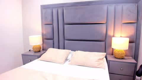 AmbarSantany  online show from 12-22-24, 02:27