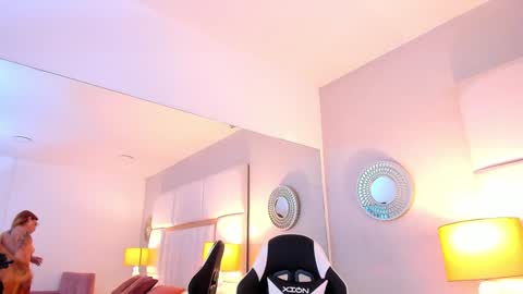 AmbarSantany  online show from 02-03-25, 11:47