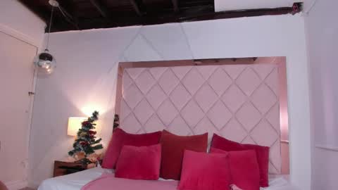 Snapshot of ambel_rose chatting on 12-14-25, 04:23 ambel_rose online show from 12-14-25, 04:23