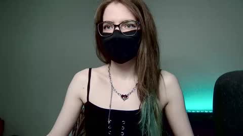 Amber non-nude model online show from 10-16-25, 05:08