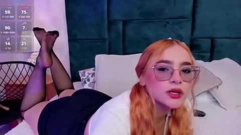 Snapshot of amber_kiss_ chatting on 12-04-25, 06:49 Emily online show from 12-04-25, 06:49