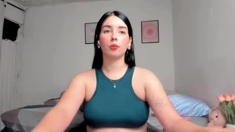 Snapshot of amber_landy1 chatting on 11-19-25, 02:33 amber online show from 11-19-25, 02:33